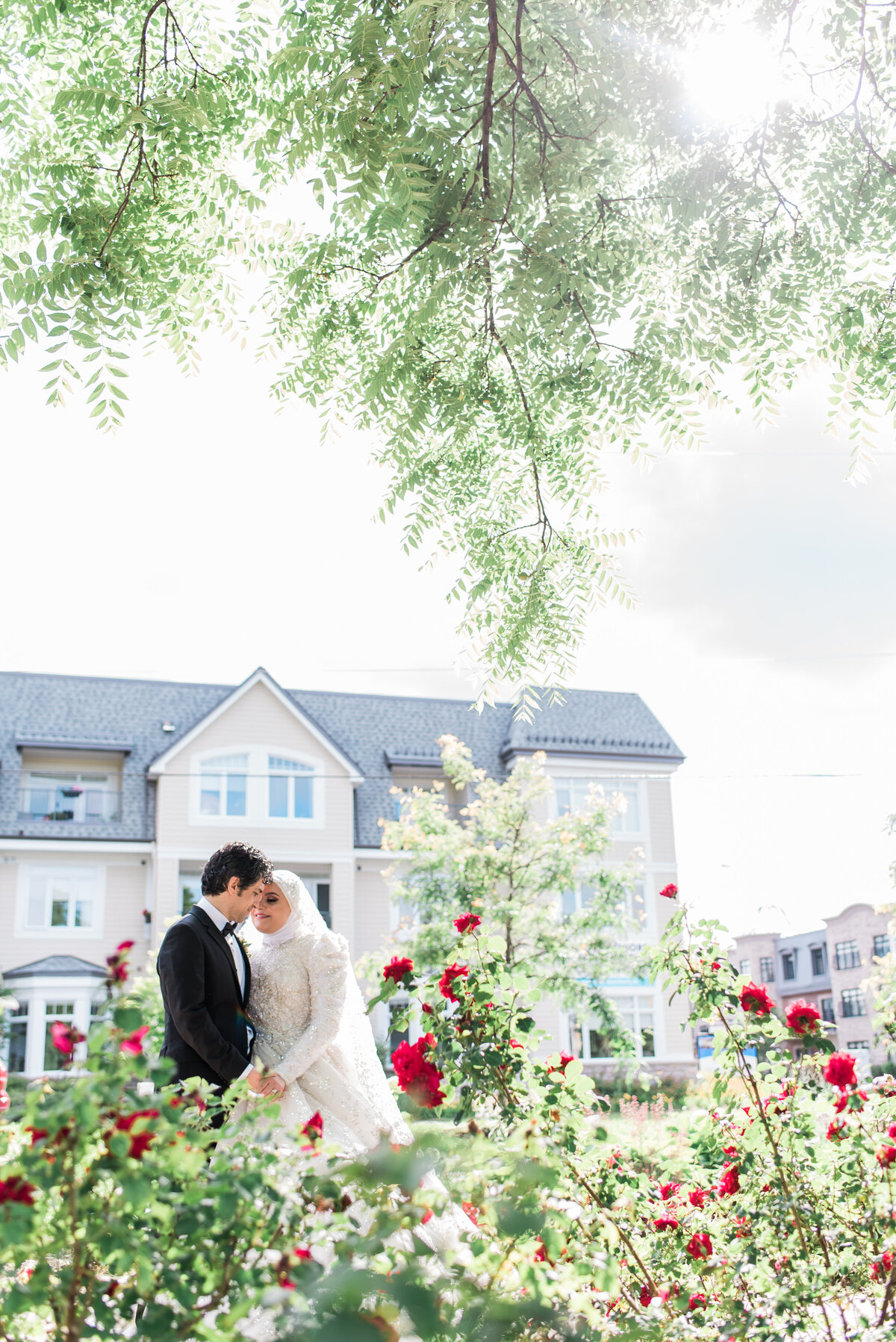 tented-backyard-estate-wedding-ottawa-lush-florals-pink-wedding-photography by emma-manotick5