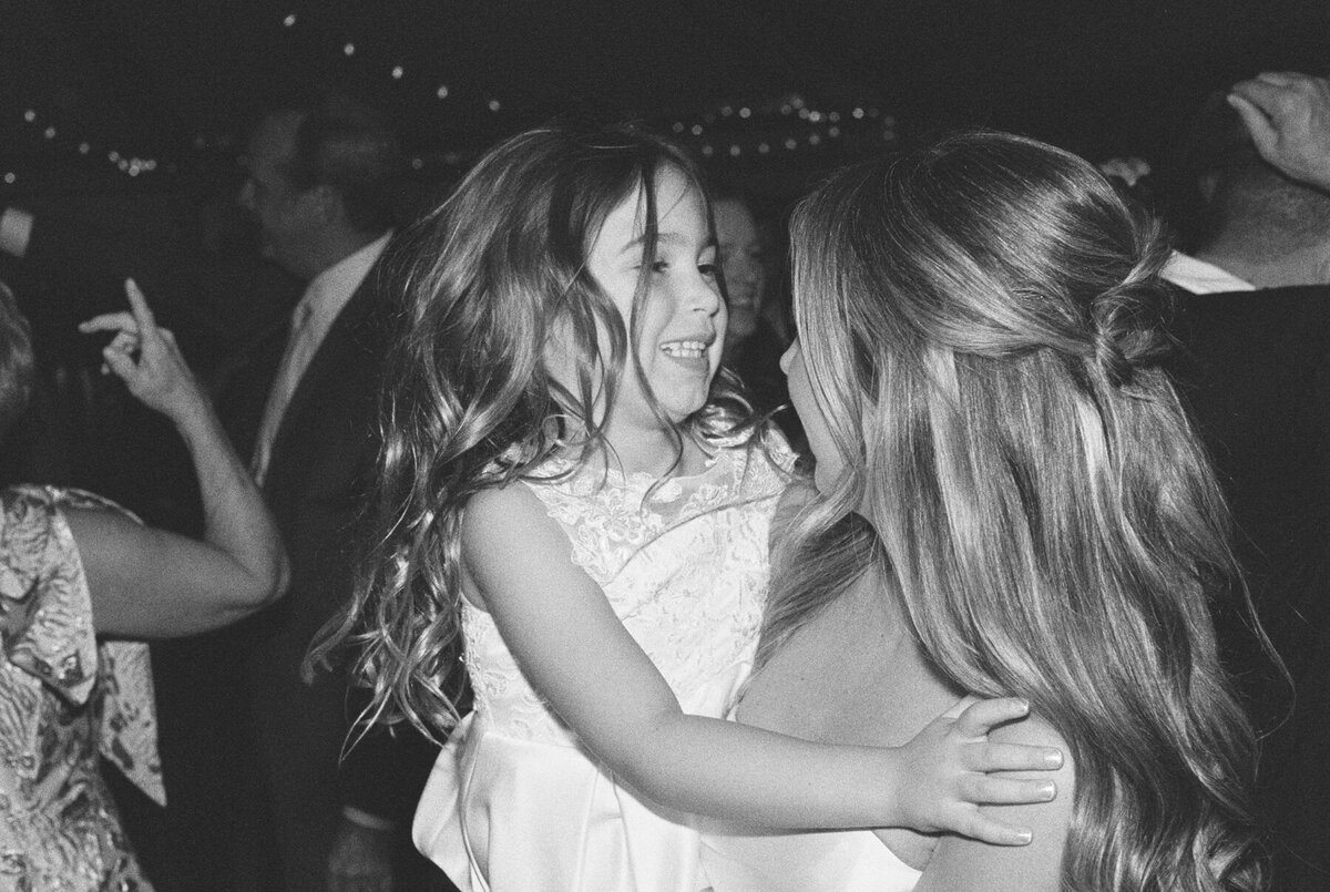 Emily March Photography Wilmington, North Carolina and Destination Wedding Engagement Photographer Heirloom Photography for Memorable Gatherings Light Airy Sentimental Imagery Images Weddings_Castle Hill Inn Wedding - 087