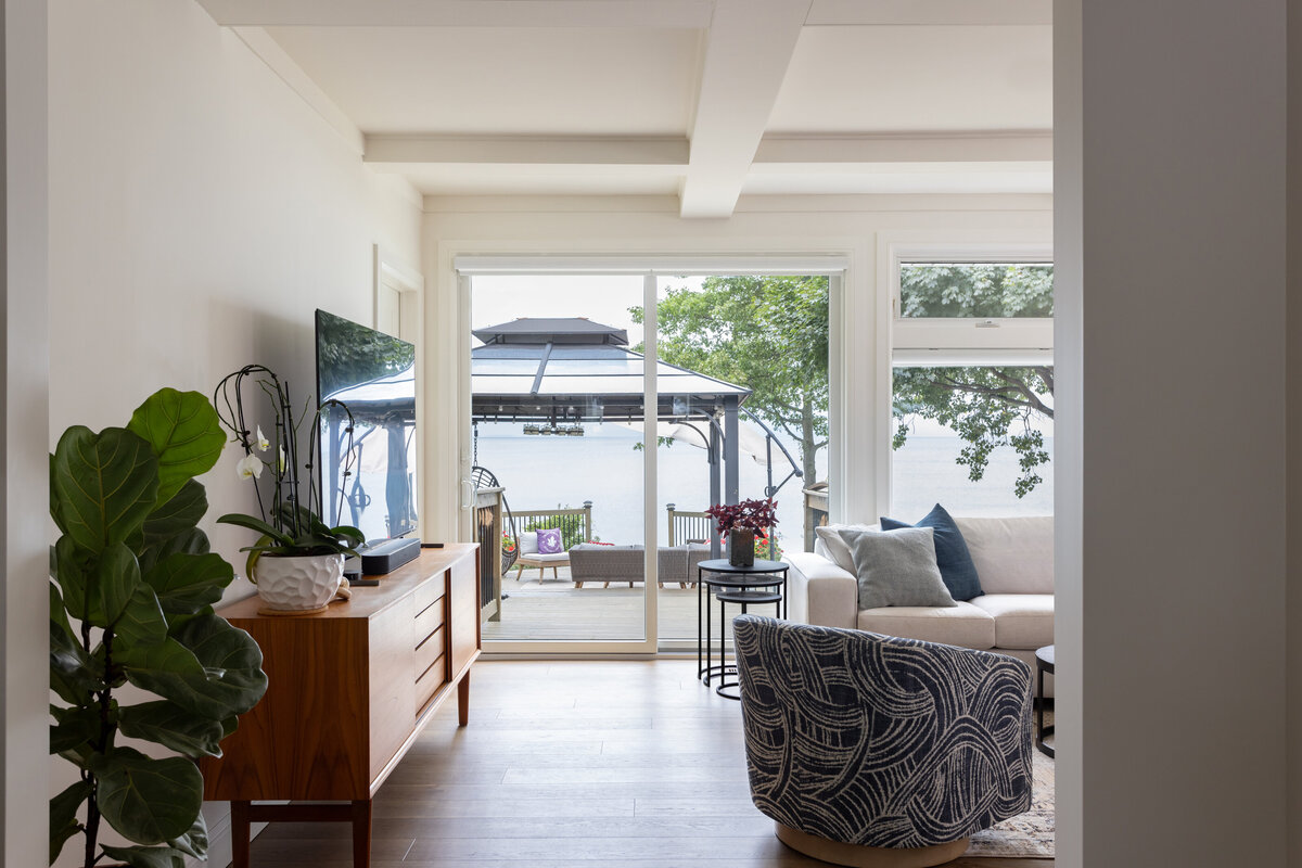 KatCo_Interiors-LakeHouse-LivingRoom-01