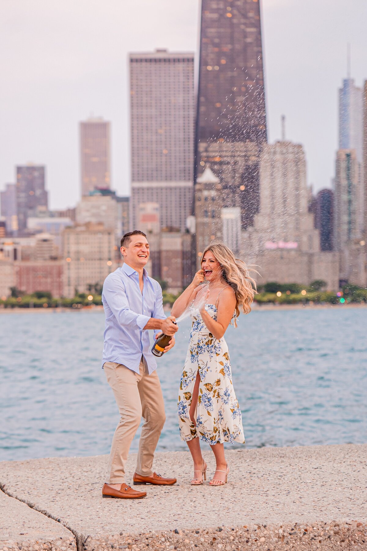 north-avenue-beach-engagement-session-chicago+(4)