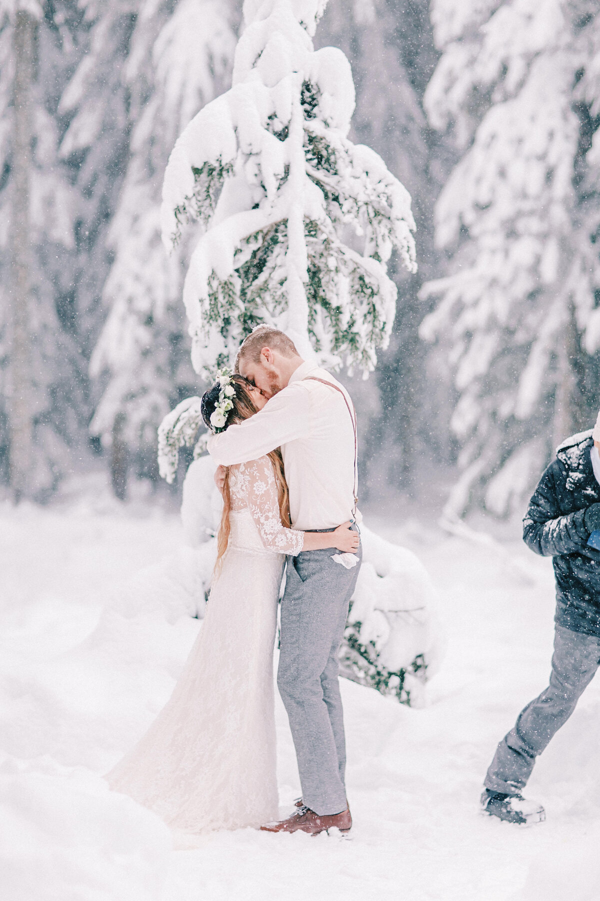 Winter Mount Hood Wedding, Rachel Howerton Photography (32)
