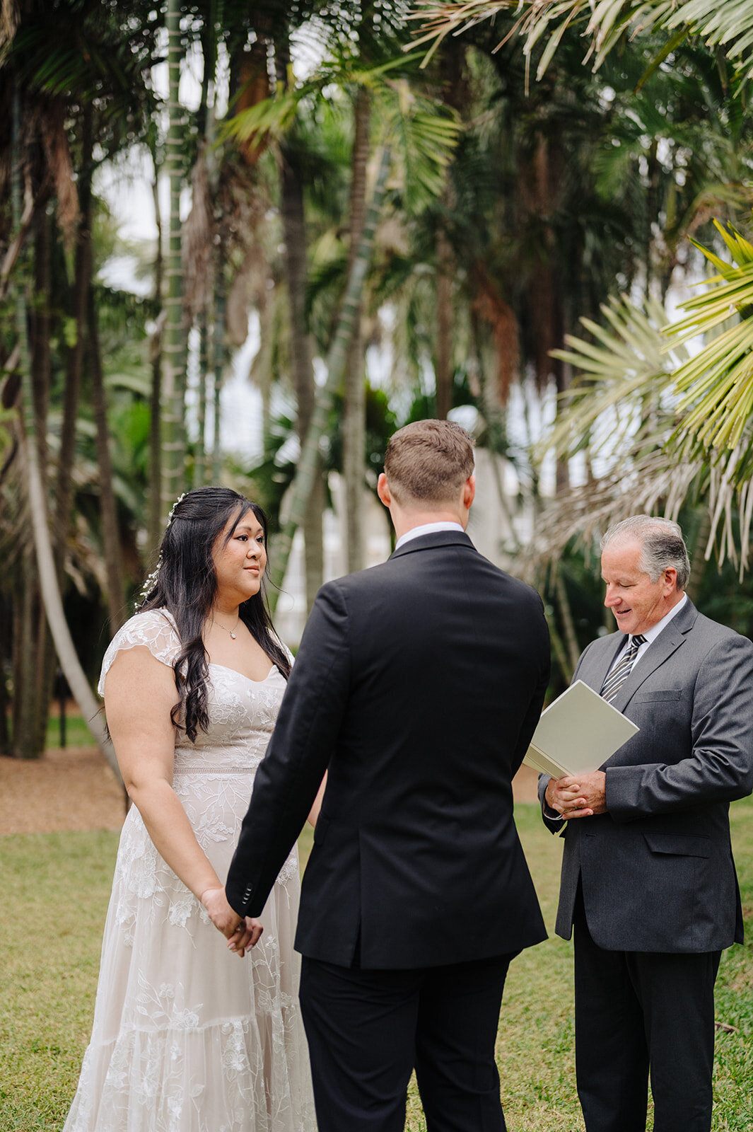 mcneile-photo-elope-tampa-chantilly-chic-celebrations-gizella-kopsick-park-4