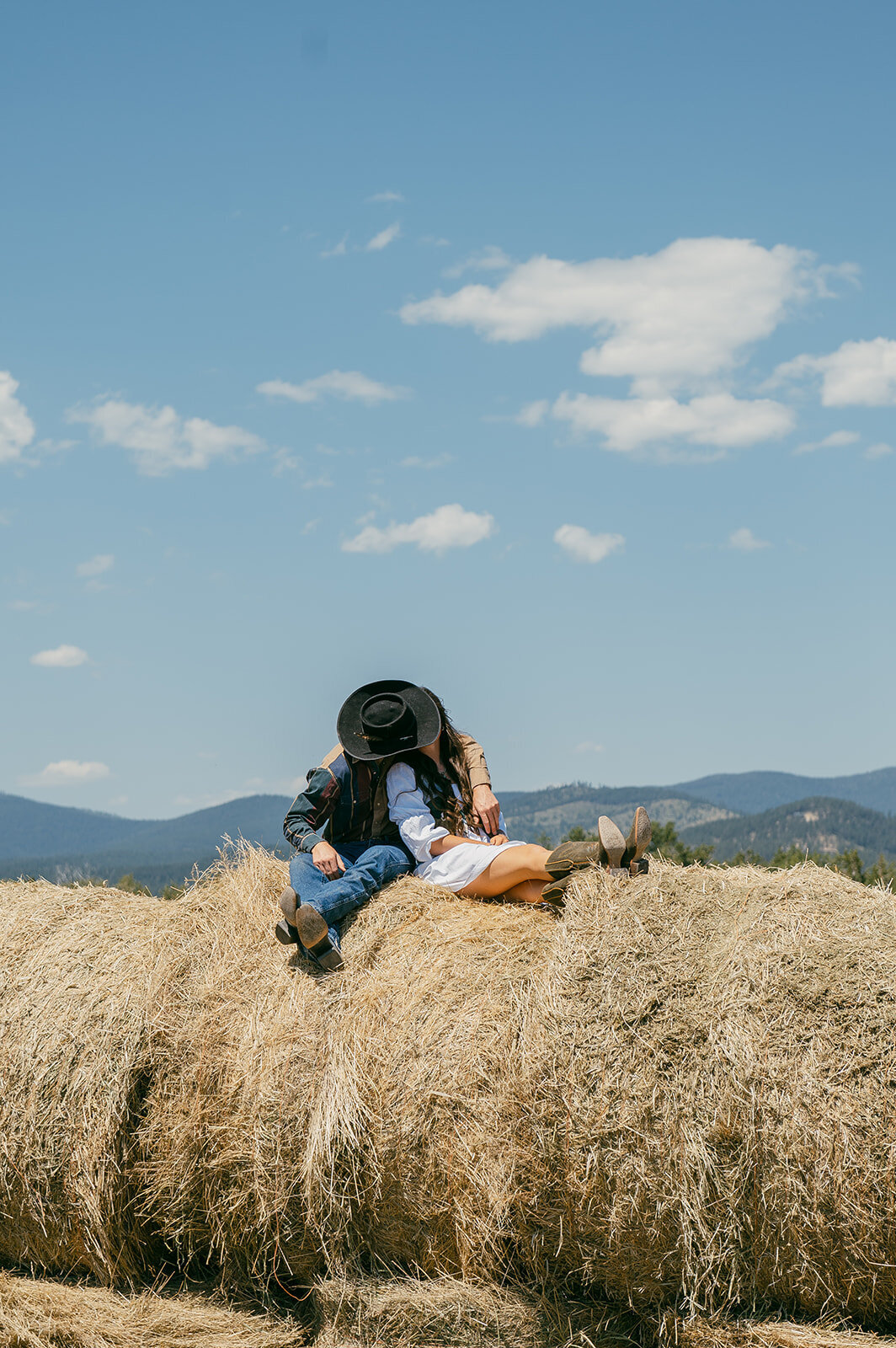 presley-gray-photo-haybale-forest-montana-elopement-7207