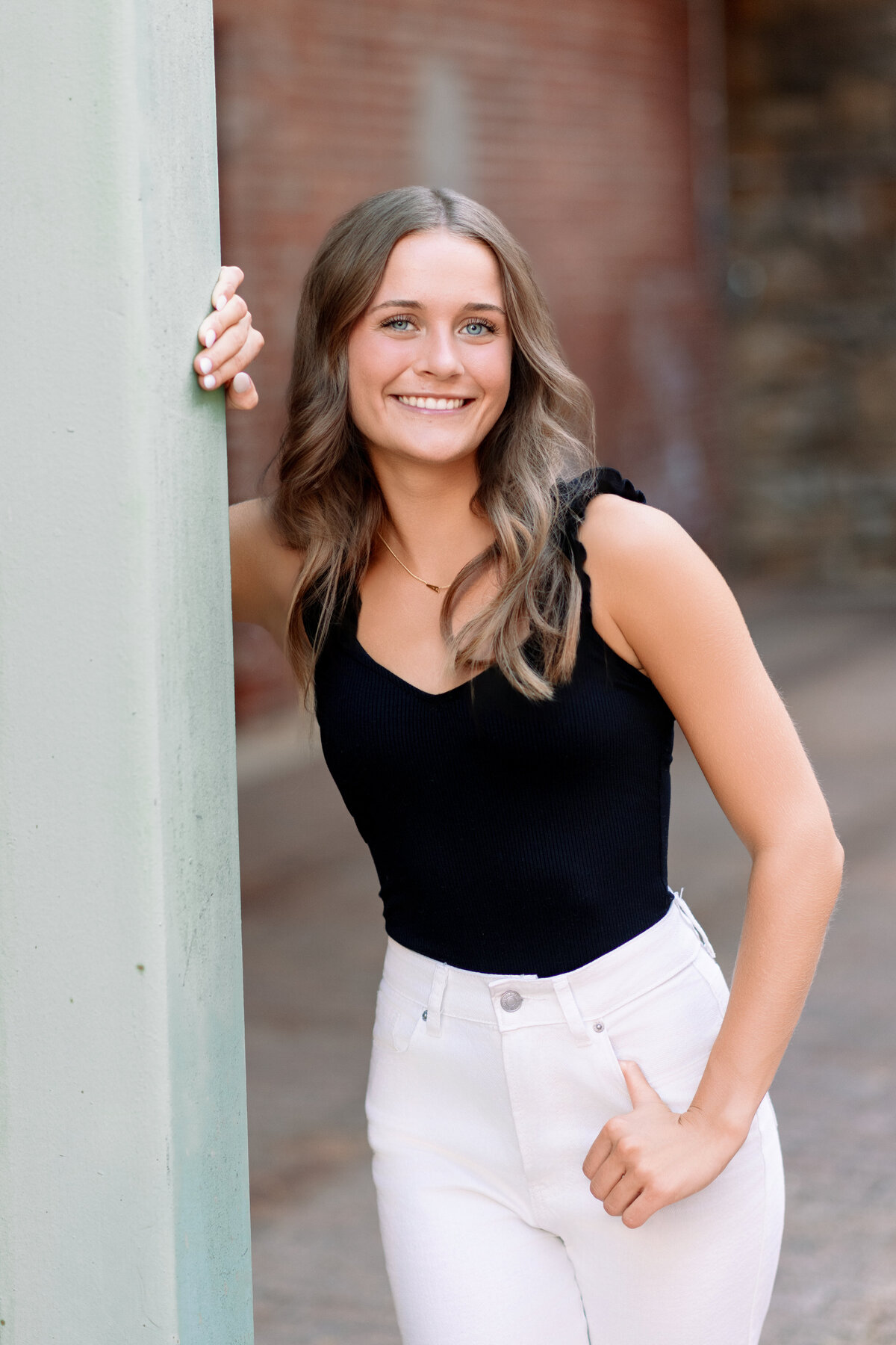 Kansas City Senior Pictures in the city