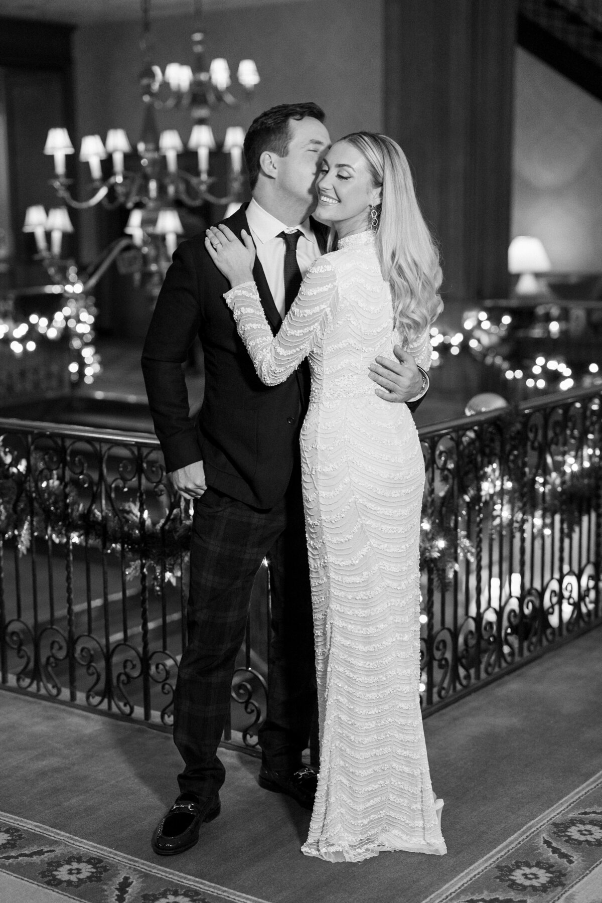 chicago-luxury-winter-wedding-at-old-st-pats-35
