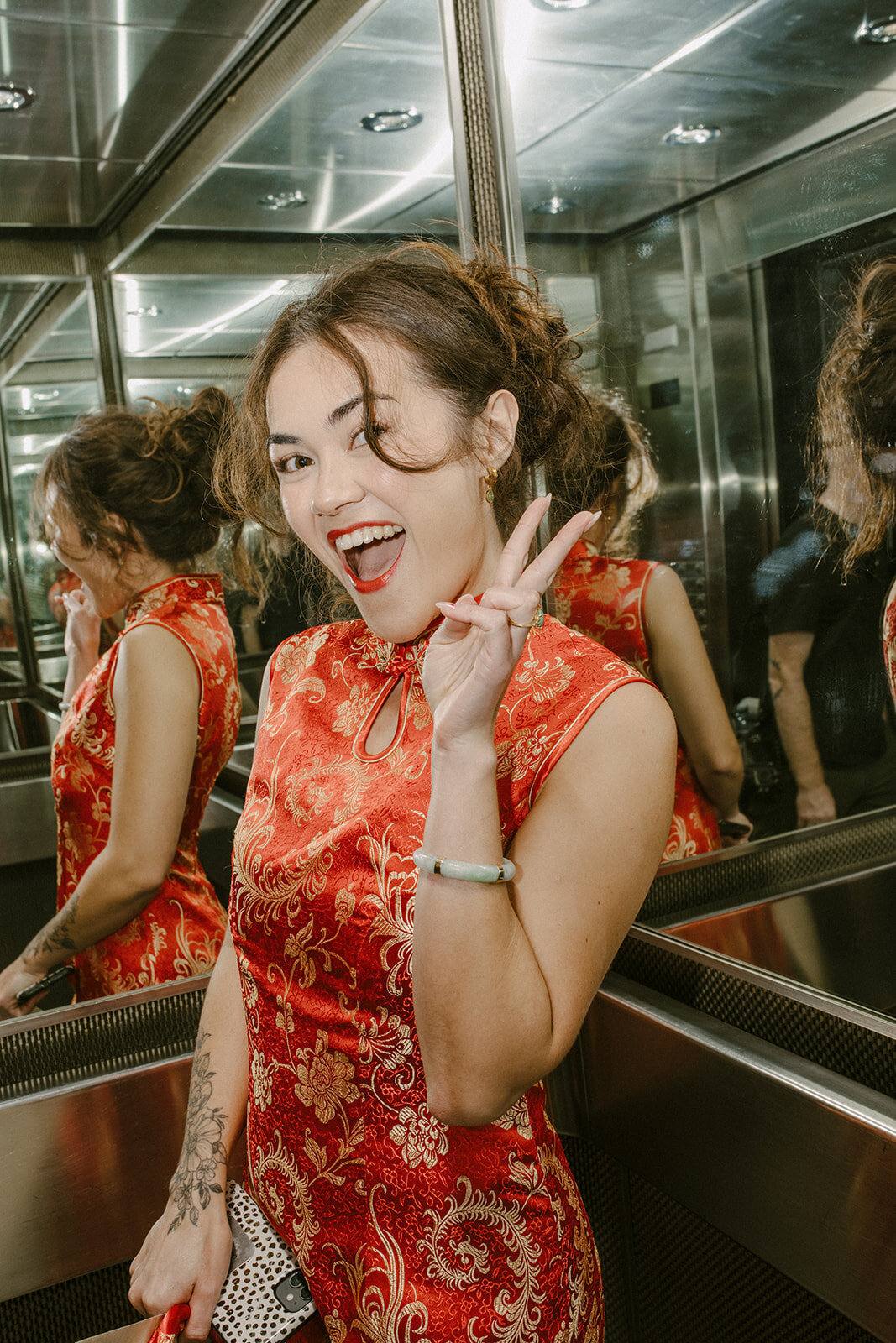 toronto-city-elopement-city-hall-ttc-subway-sugar-beach-fun-romantic-sumer-wedding-2697