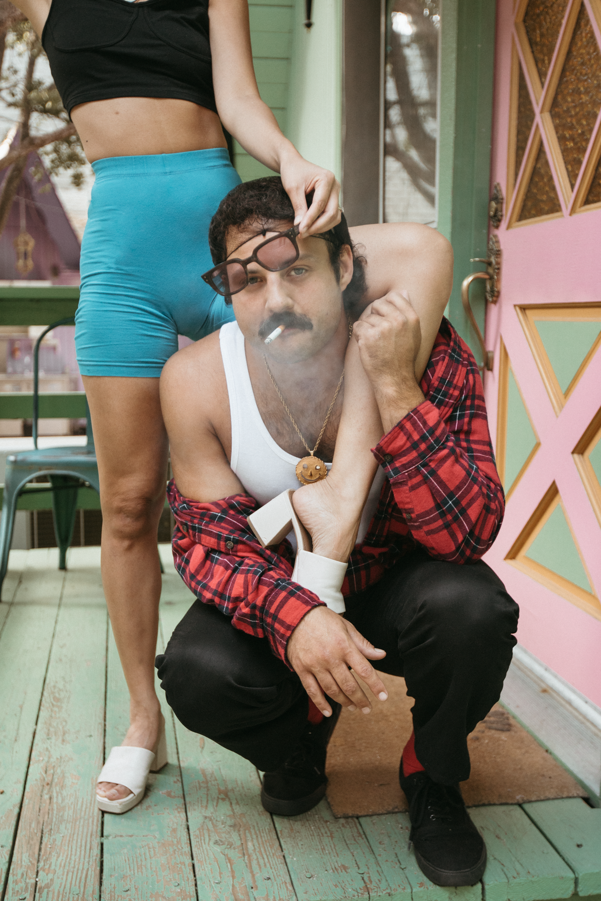 Mondo-Trasho-Quirky-Engagement-Shoot-9522