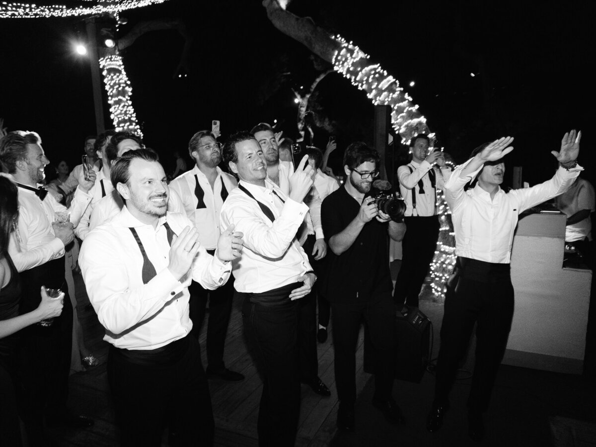 Black-Tie-Wedding-at-Four-Seasons-and-Vouliagmeni-Lake-111