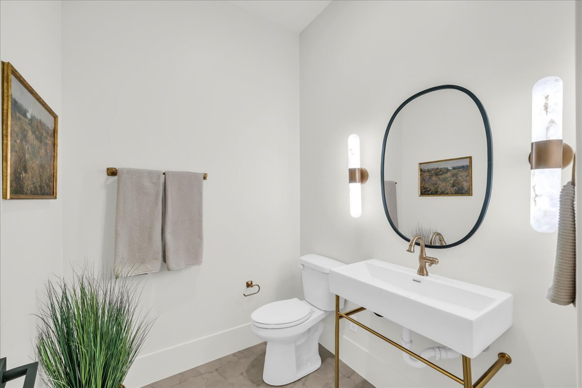 Red Cliffs Temple Lane Bathroom