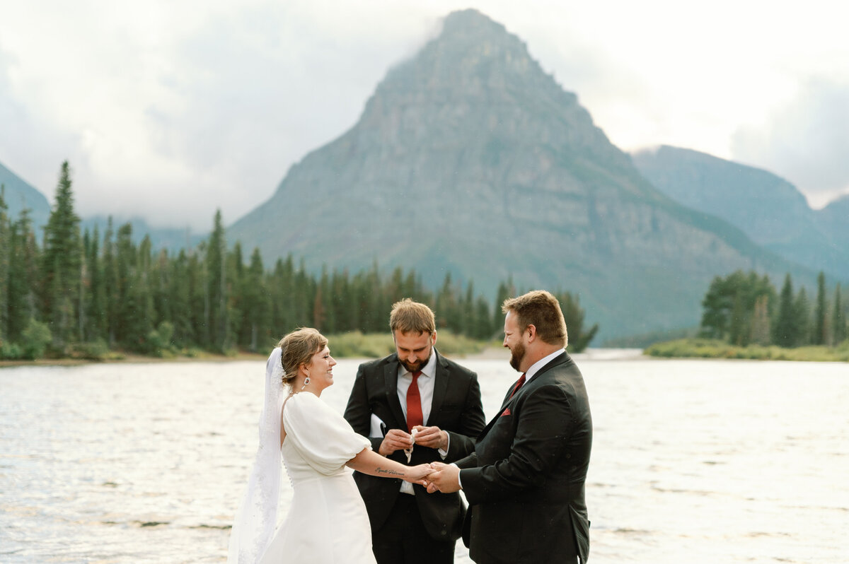 glacier_national_park_montana_elopement_wedding_photographer_18
