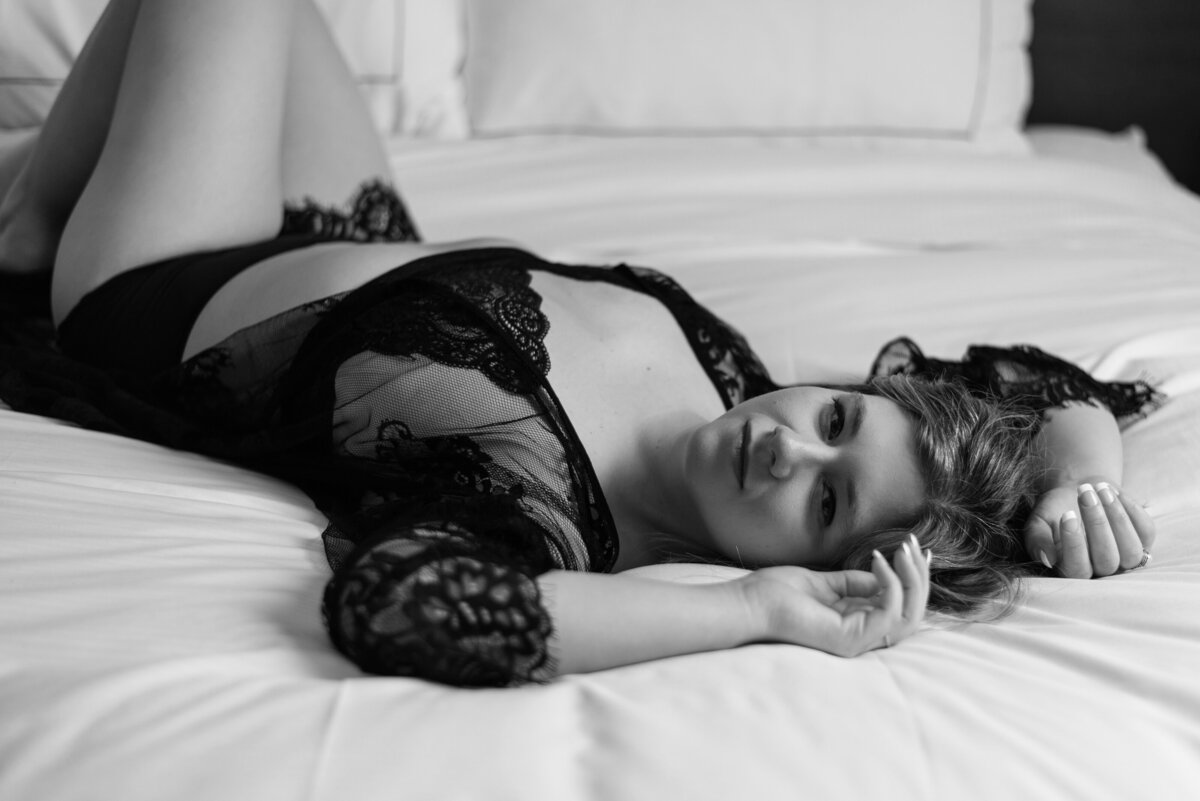 Katie_E_Boudoir-34bw