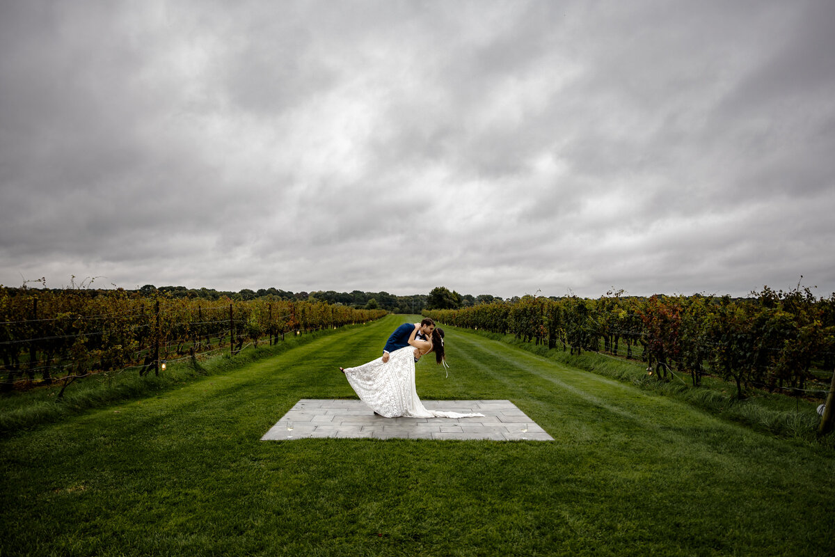 Photograph of a wedding at Saltwater Farm Vineyard in Stonington Connecticut.
