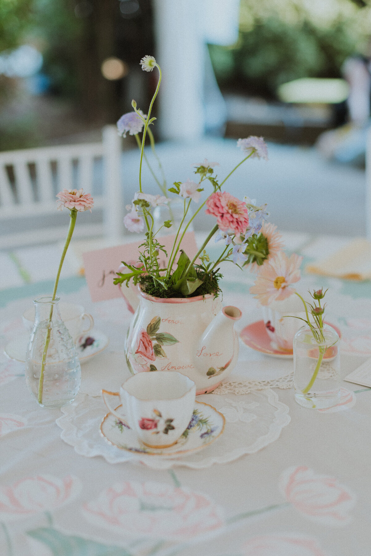 Tea pot centerpiece