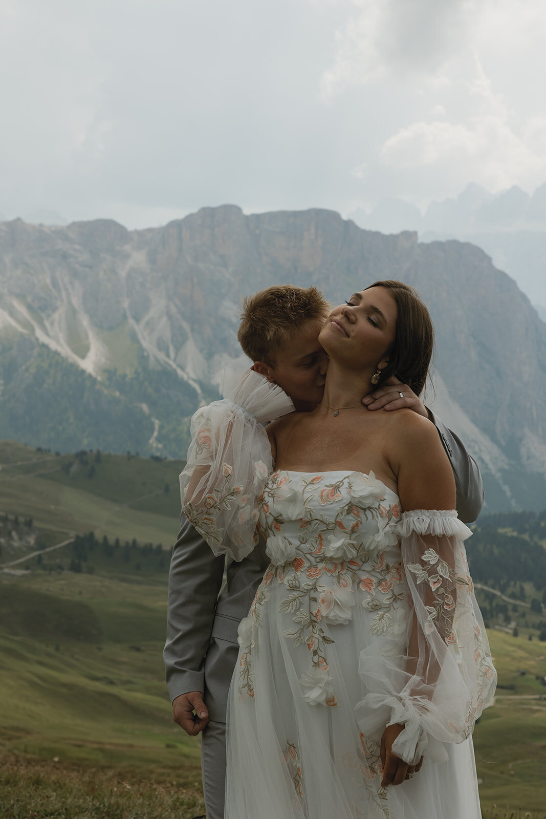 destination-wedding-elopement-photographer-italy-dolomites-seceda-documentary-tanya-davids-photo-film-94