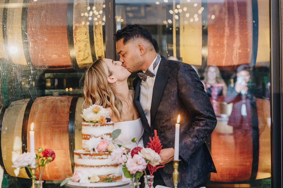 RV_Brooklyn_Winery_Wedding_Wild_Sound_Photography_1J6A6998