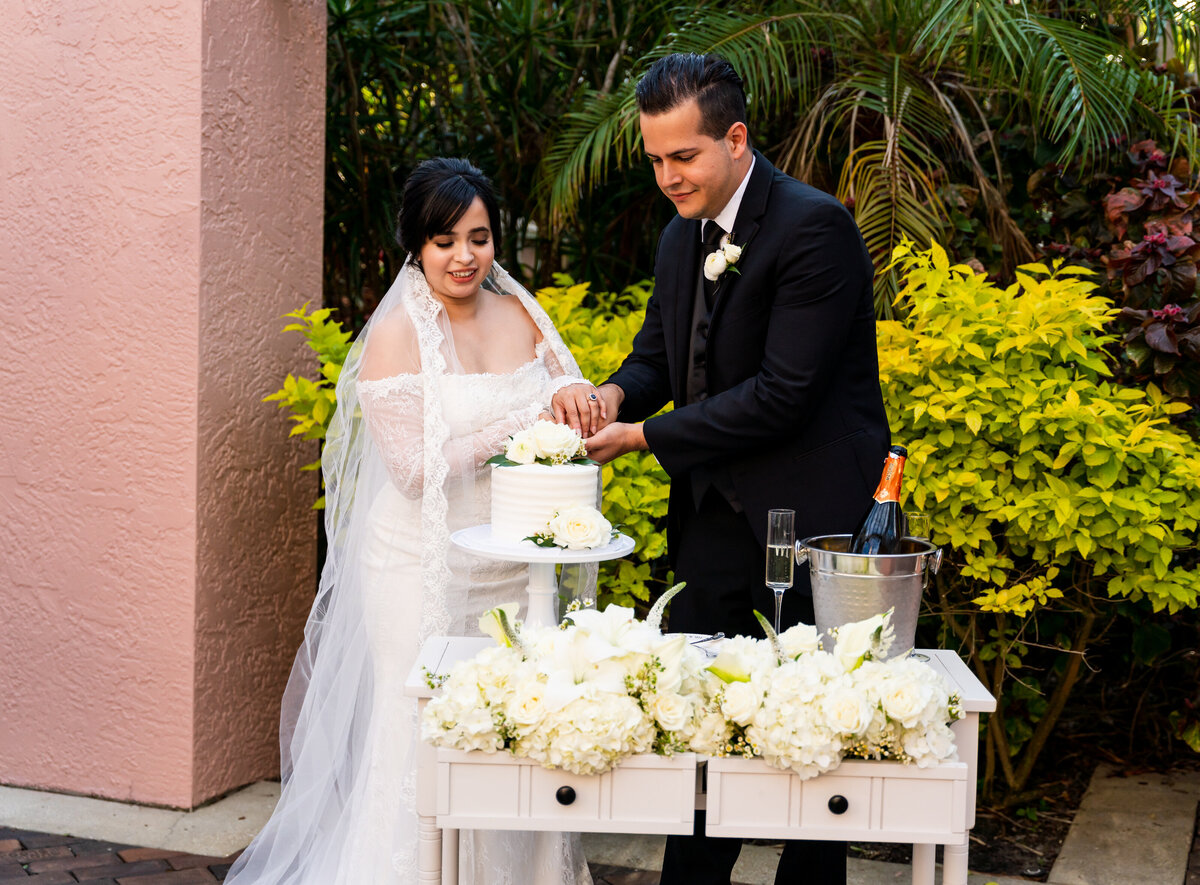 maddness-photography-the-vinoy-elope-in-st-pete-chantilly-chic-celebrations-8