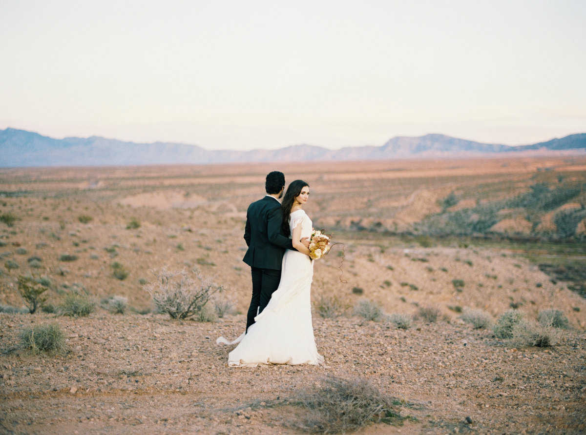 philip-casey-photography-desert-camel-editorial-session-17