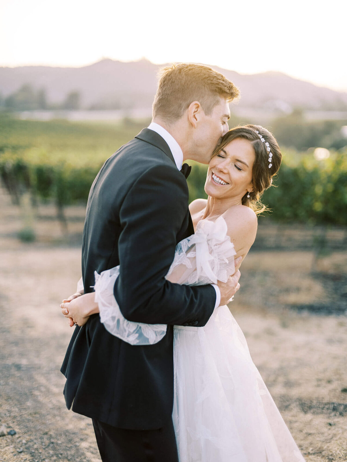 Modern-Fashion-Forward-Greengate-Ranchy-Vineyard-Wedding-Ashley-Ludaescher-Photography-0074