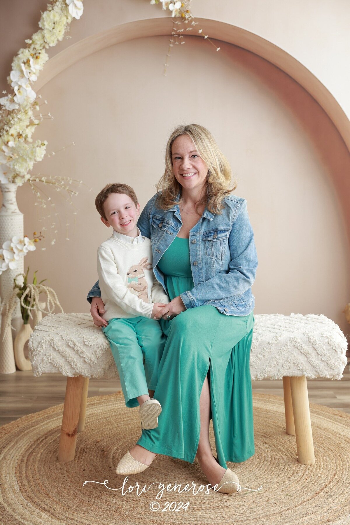 lehigh-valley-photographer-lori-generose-lg-photography-spring-easter-studio-mini-session-macungie-pa