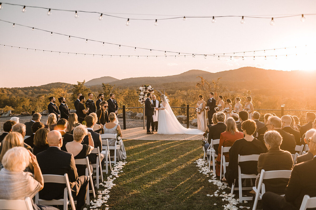 Virginia outdoor wedding ceremony photographed by Bakerture