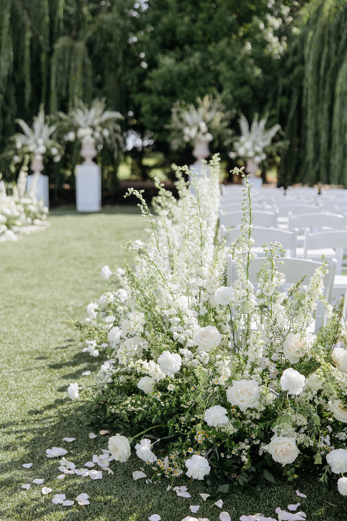 Ceremony aisle arrangement detail | Bella Fleur