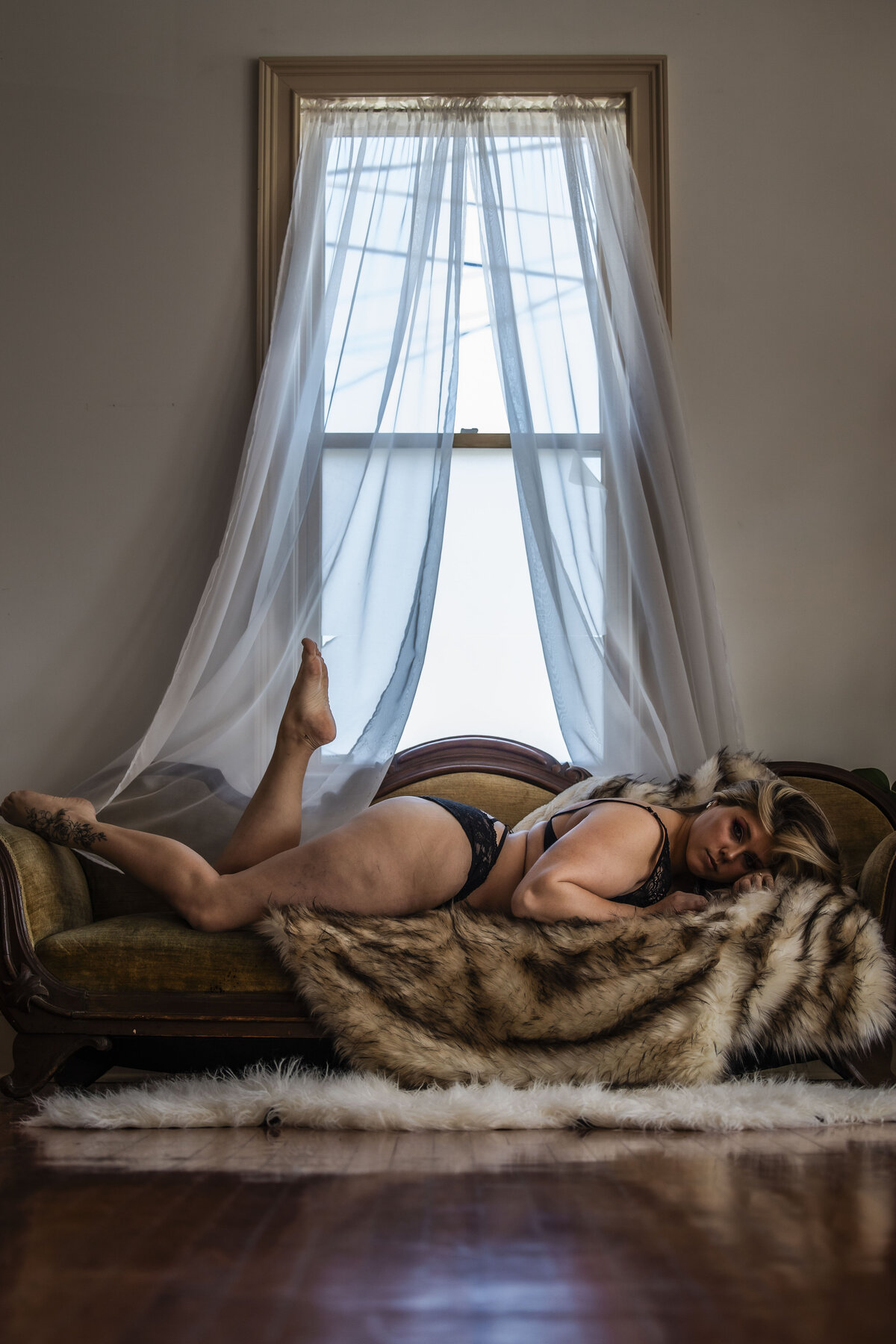 power poses for boudoir