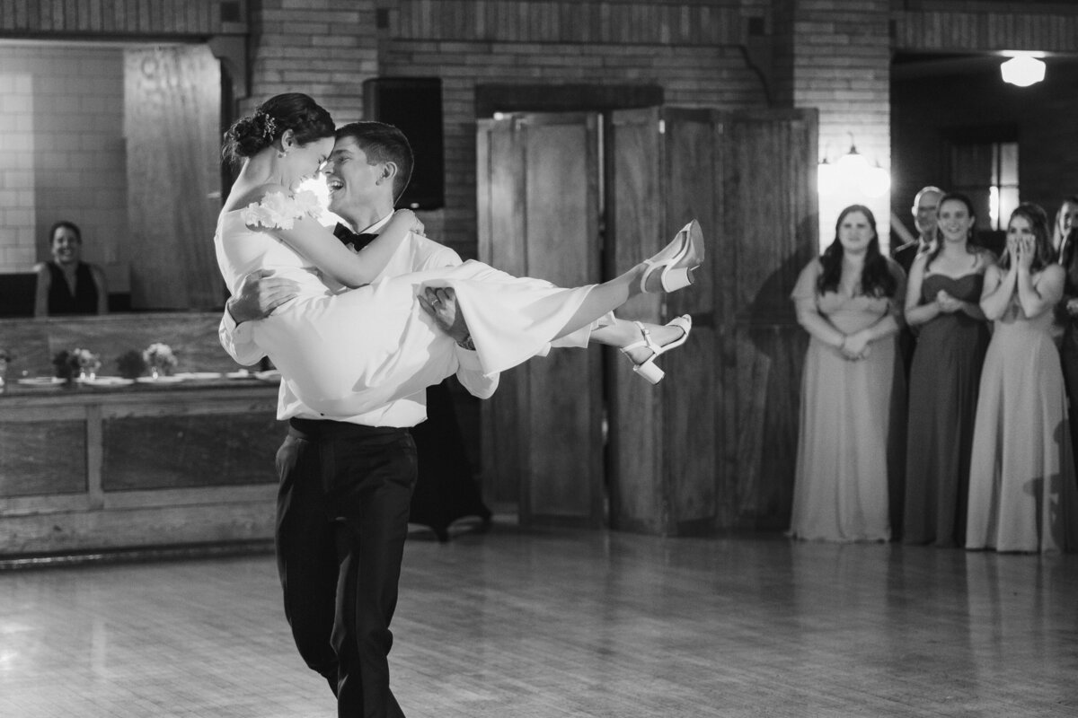 Ed and Aileen Photography Chicago Illinois Digital Film Wedding Engagement Photographers Destination Cafe Brauer47