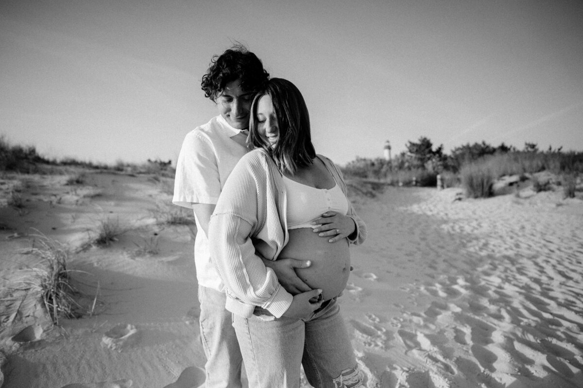 CapeMayLighthouse_BeachMaternitySession_TaylorNicollePhoto-12