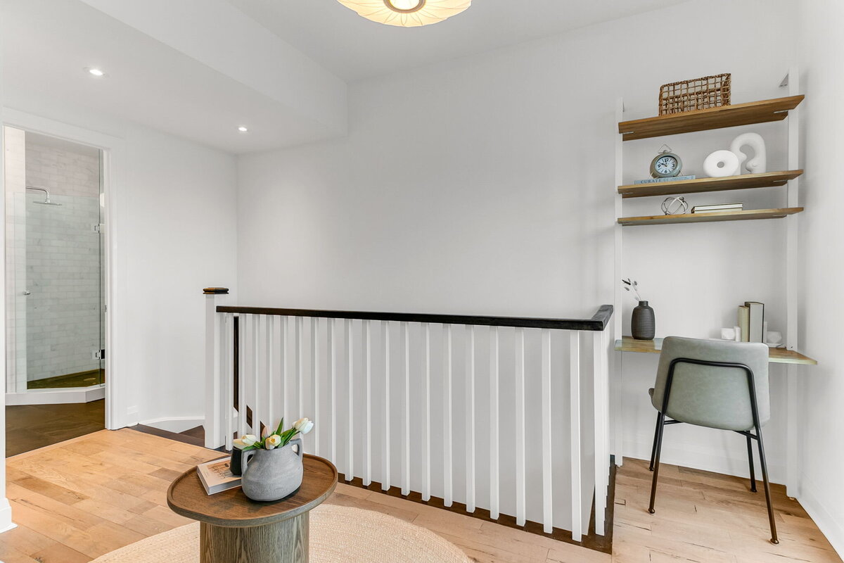 21-web-or-mls-9_003_Family Room