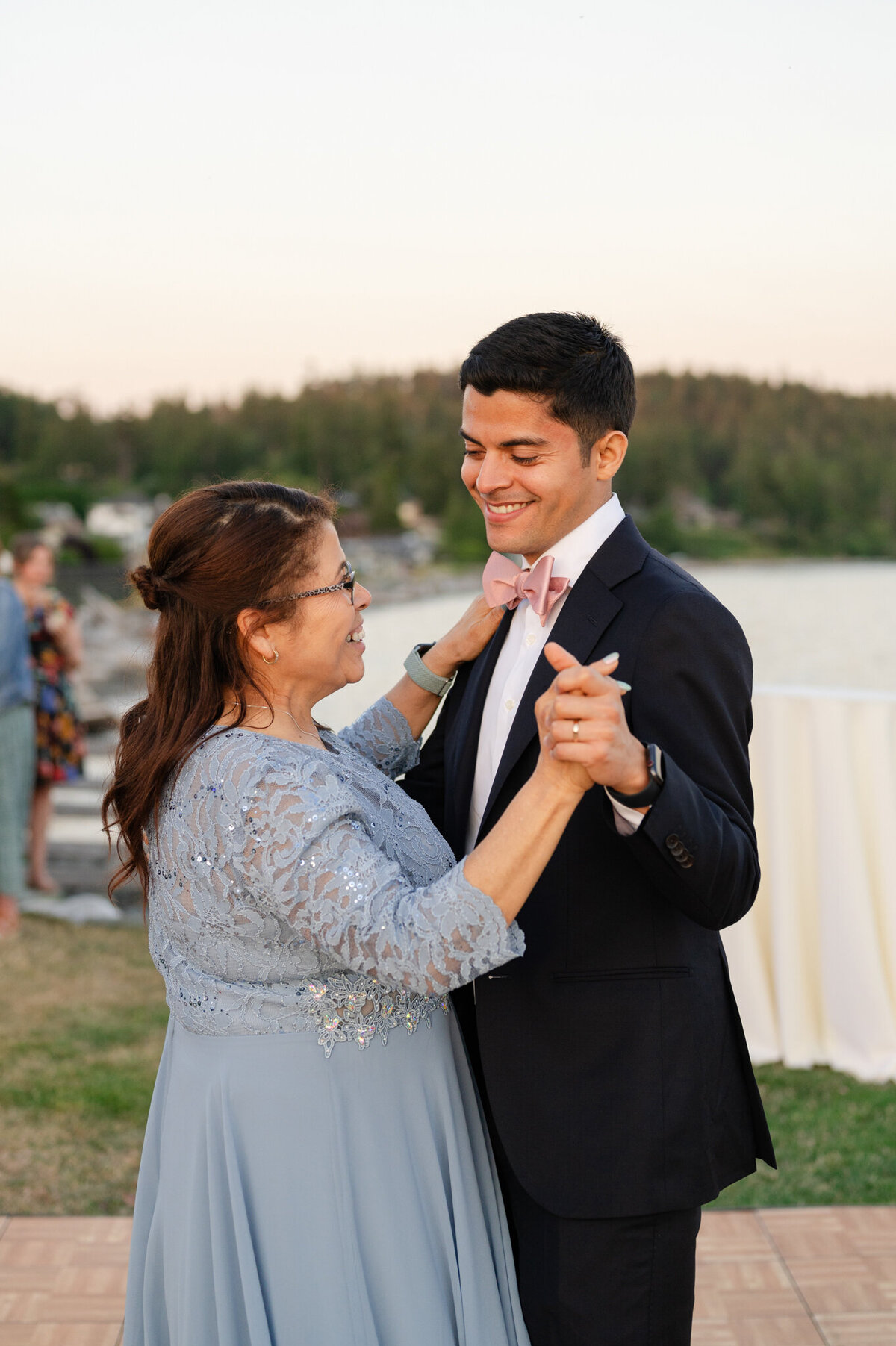 Hope-Island-Beach-Club-Wedding-LaConner_Caylie-Mash-Photography_744