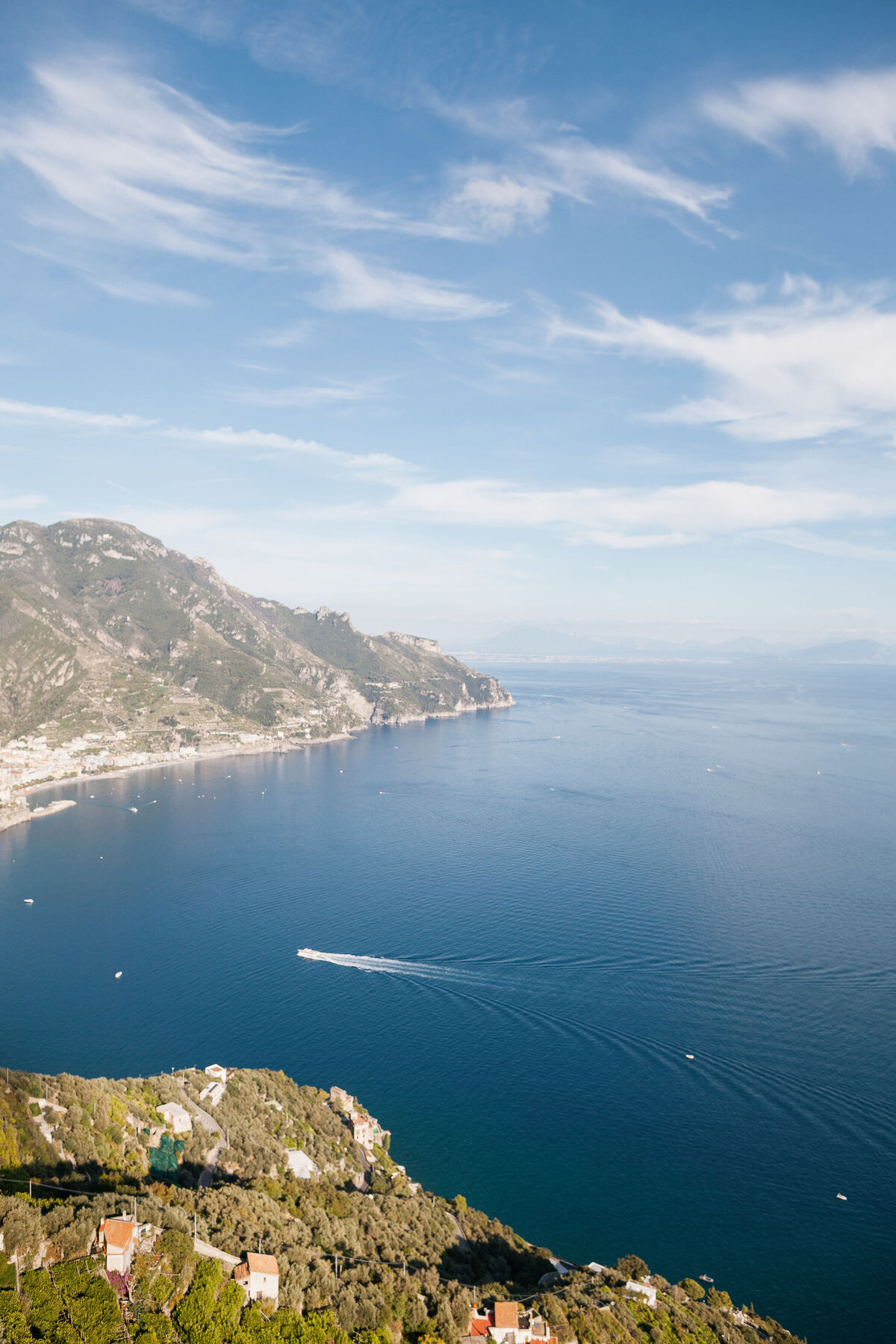 Luxury destination wedding in villa cimbrone ravello