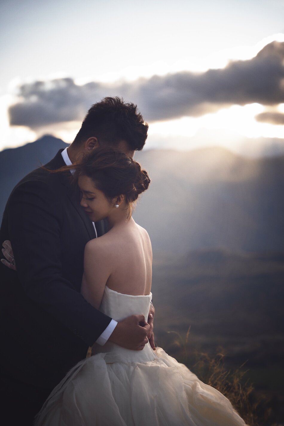 Wedding shoot, Coromandel Peak, Wanaka. Vera Wang Haute iconic wedding dresses.