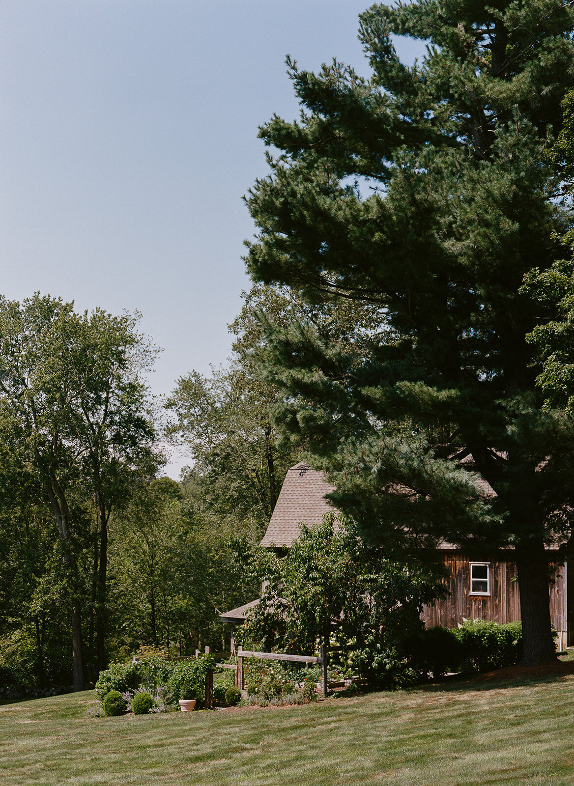 Annalise & Jonathan Tented Private Residence Connecticut Wedding-34