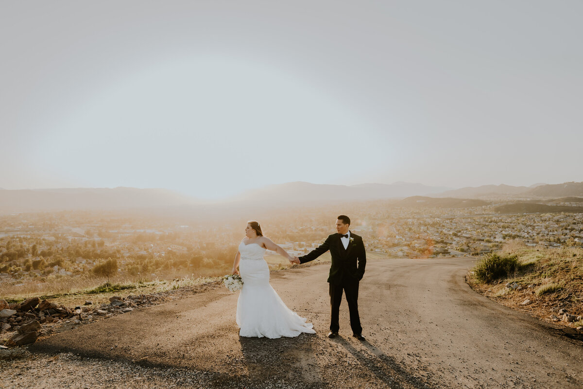 Temecula, California Wedding photographer Yescphotography Bride and groom in the desert