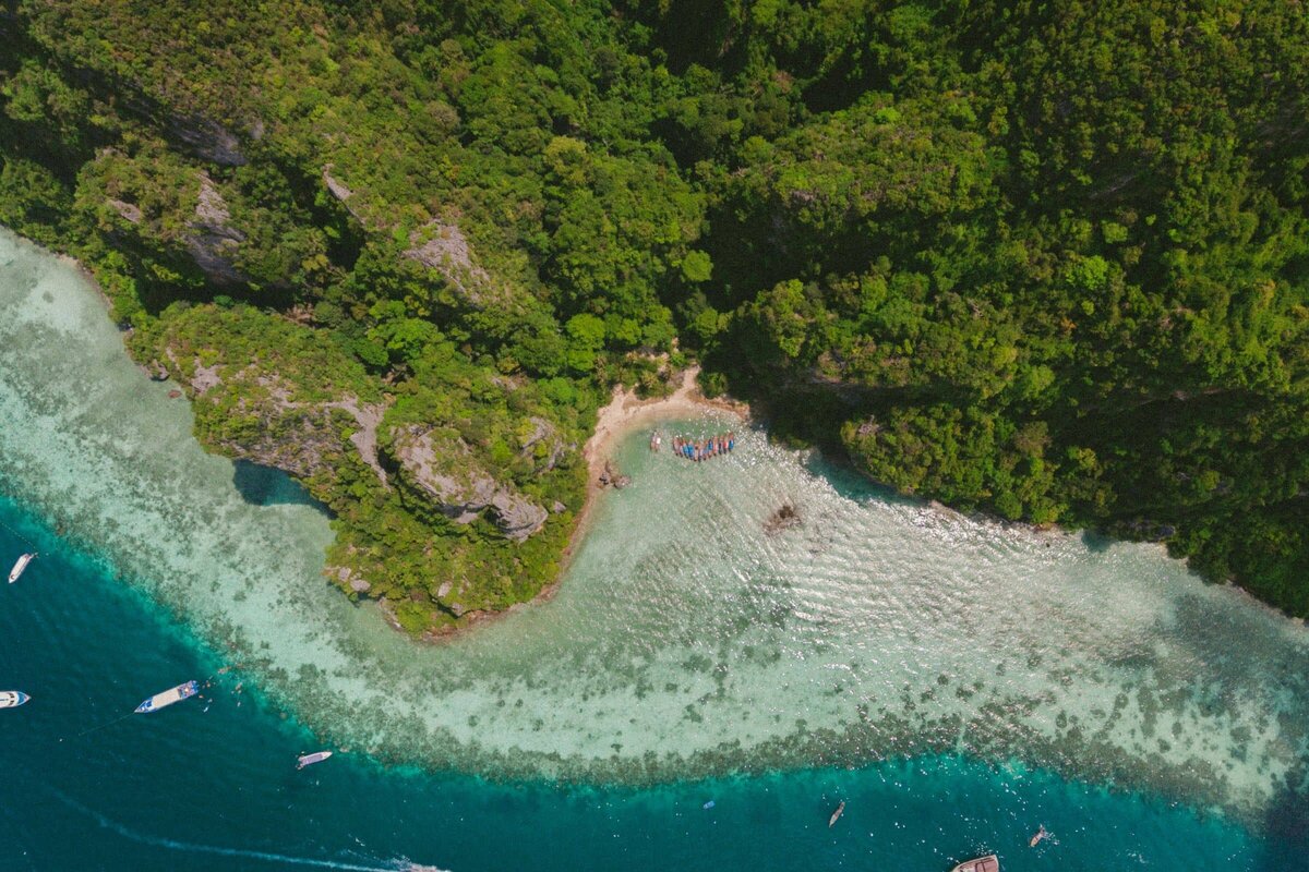 Explore Thailand like The White Lotus stars onboard one of our private yachts for an epic luxury vacation.