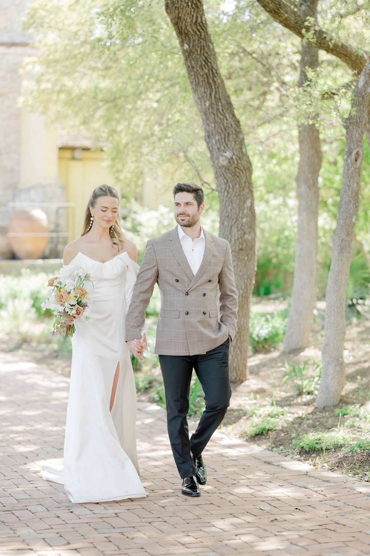 dripping-springs-camp-lucy-wedding-photographer-4