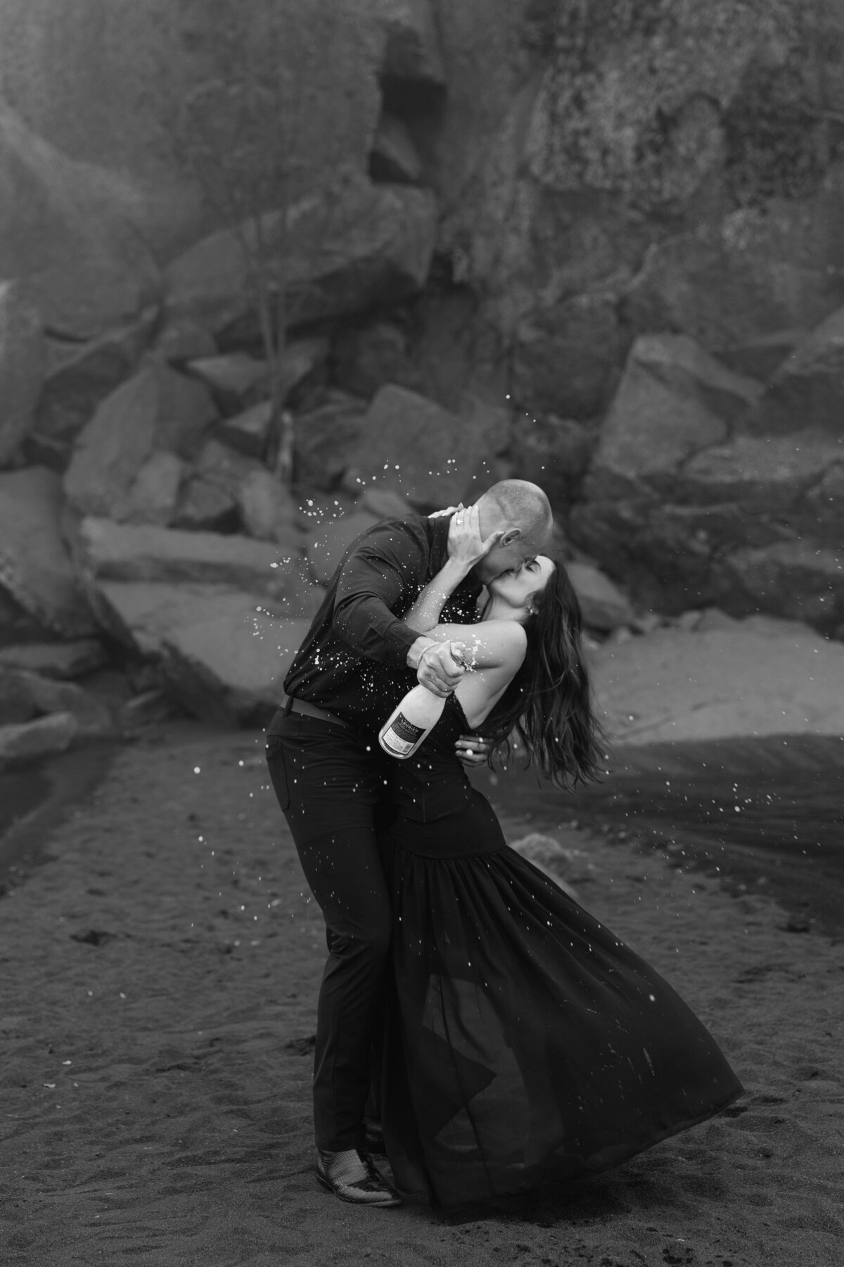 DuluthEngagement_B+W_FlowEventGroup-90