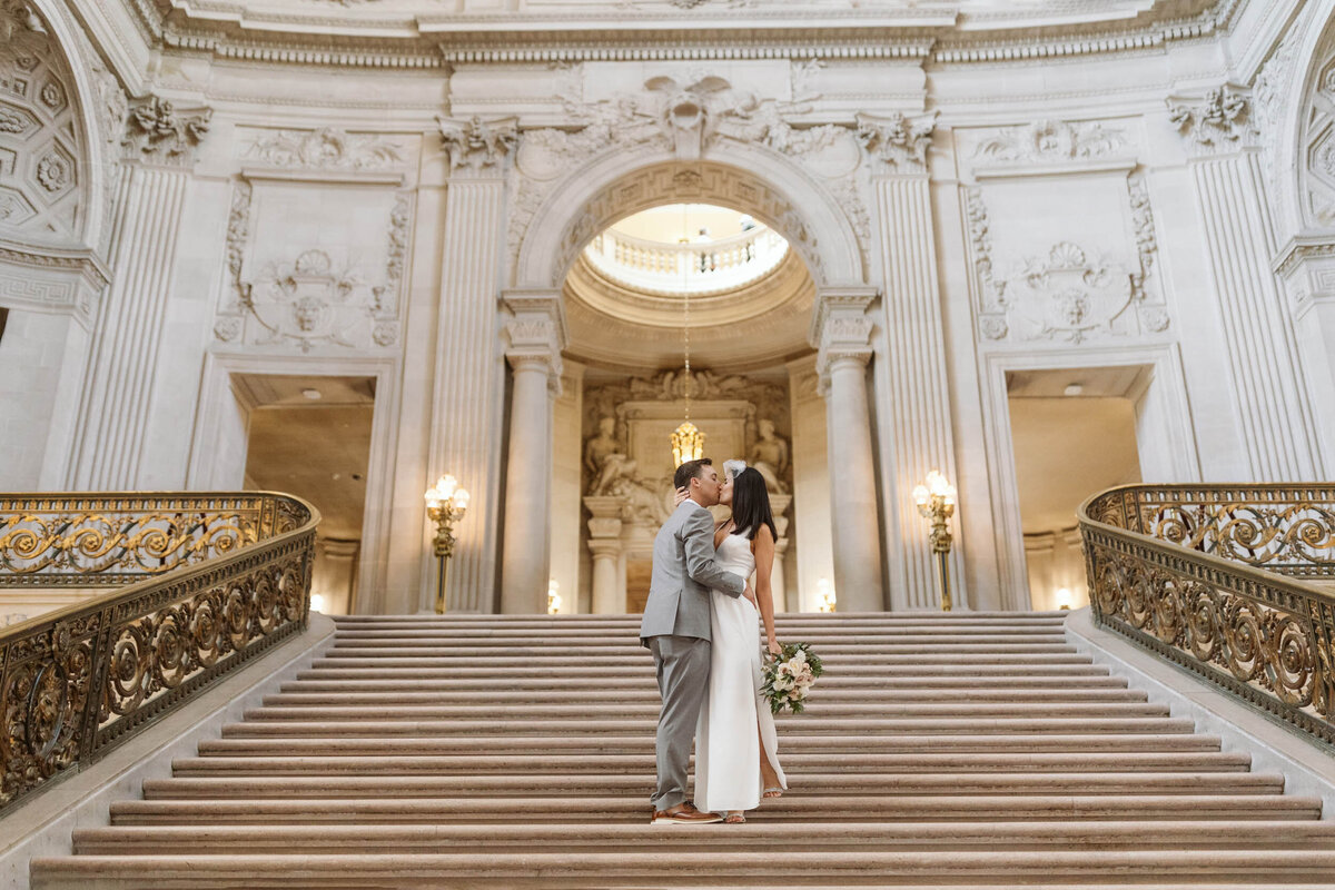 San-Francisco-Wedding-Photographer-City-Hall15