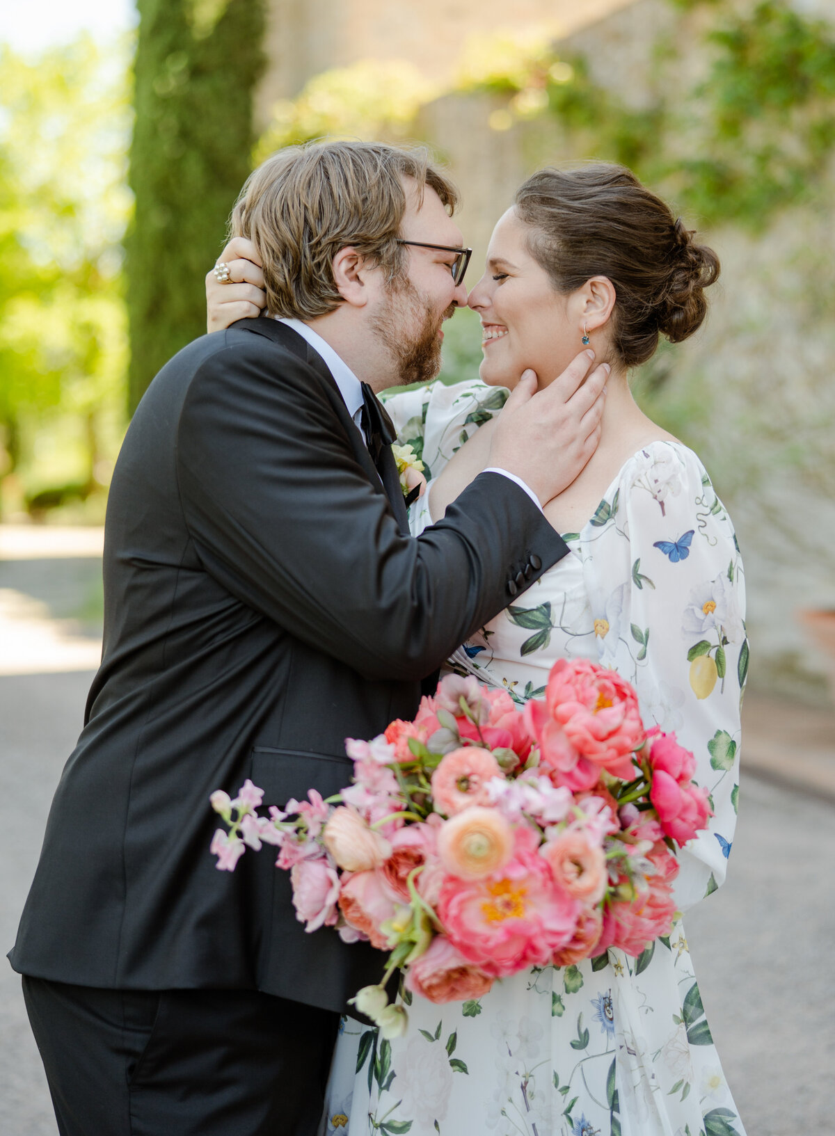 06-rebecca-yale-tuscany-floral-wedding-borgo-finocchieto