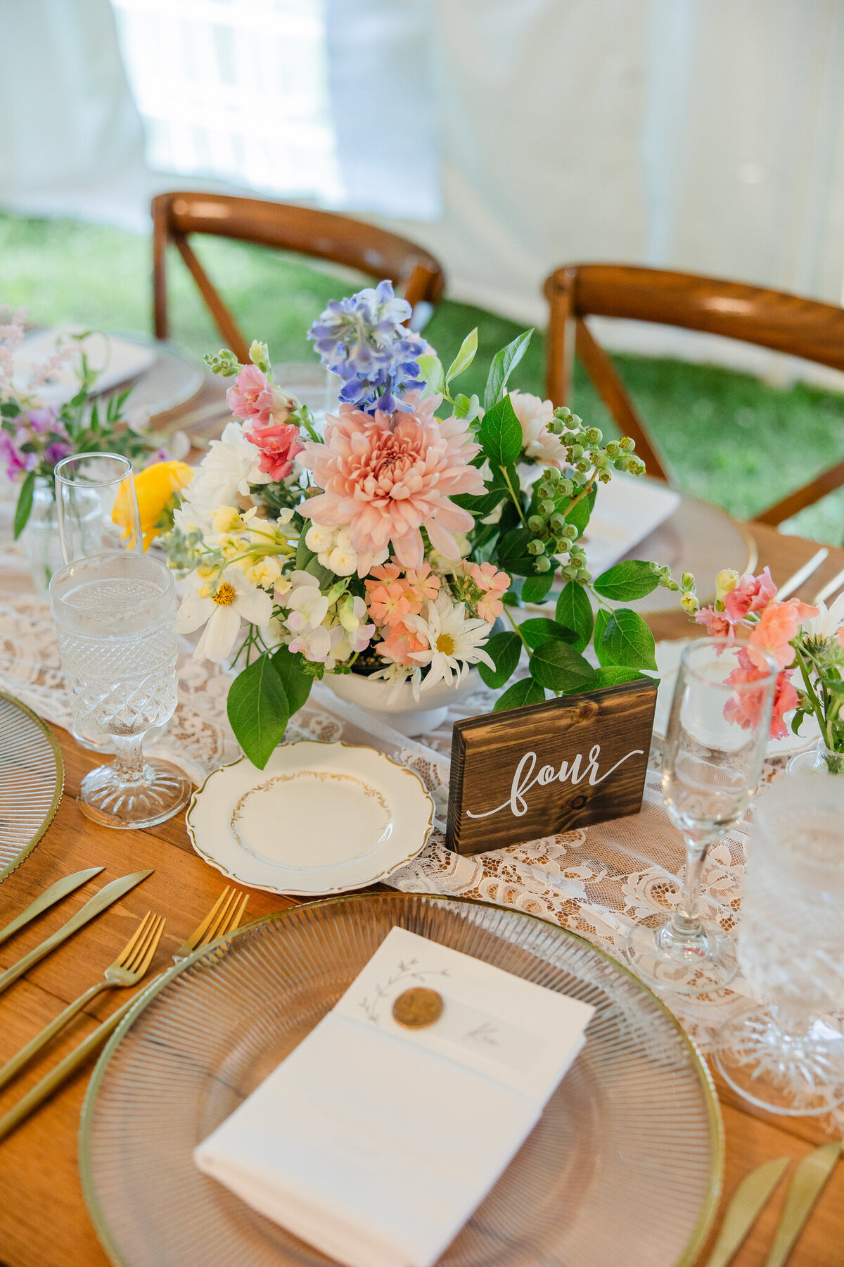 phelps-hathaway-house-organic-wedding-flowers-3