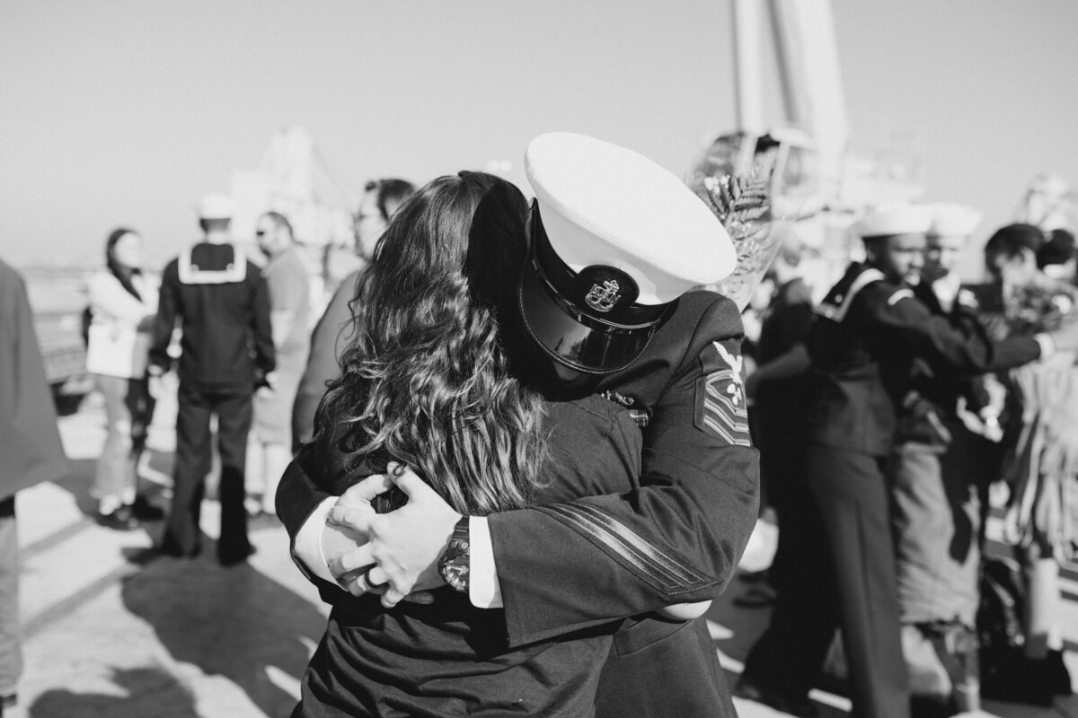 point-loma-photography-first-hug