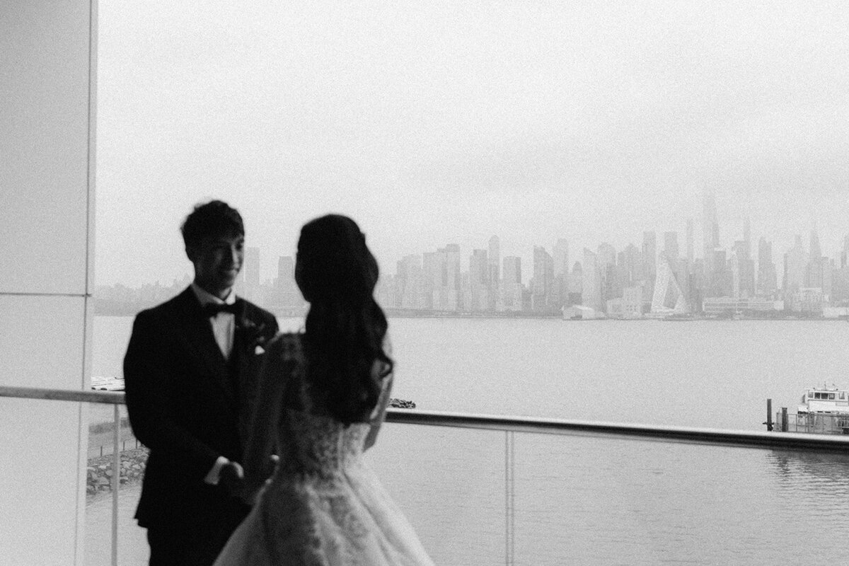 Faye-Fern-Creative-Bo-Shim-Steph-Brian-New-Jersey-NYC-Modern-Chinese-American-Wedding-First-Look-05