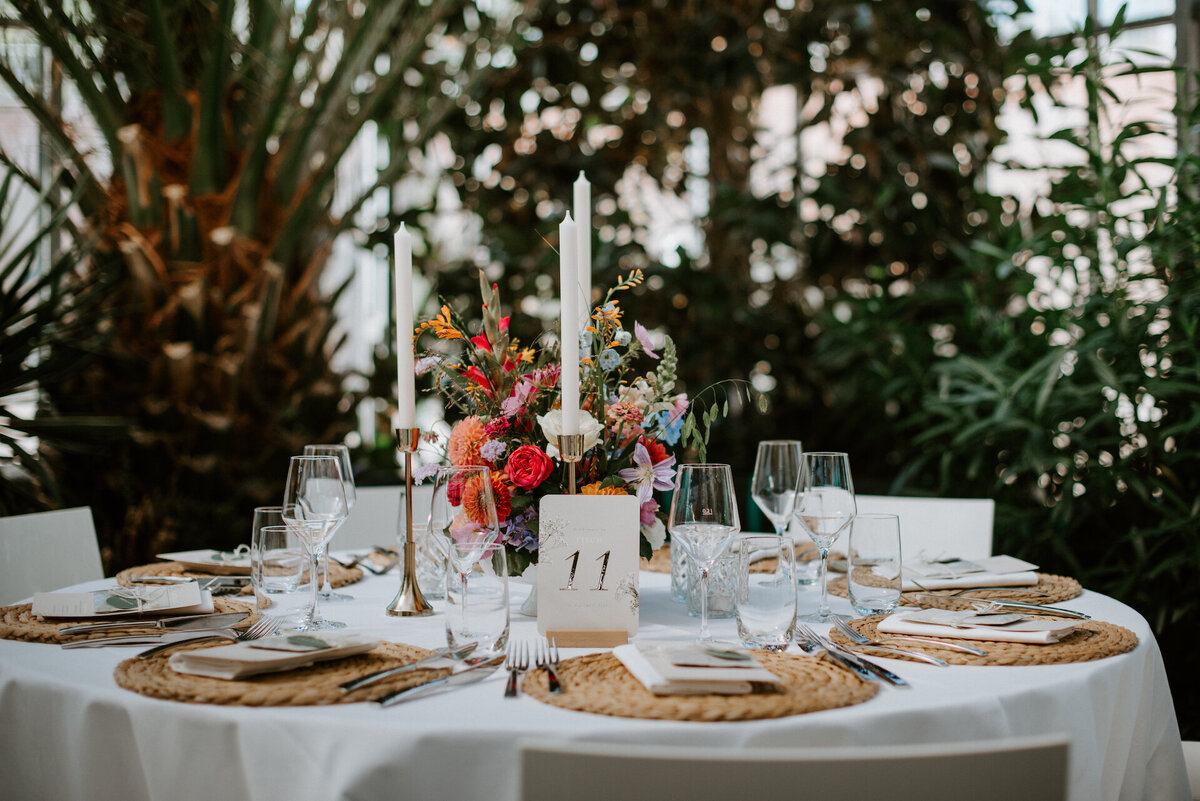 2025 Blumenhalle Jülich Deko Lichtsammlerin Hochzeit Location Fotograf Aachen Köln Sarah Thelen00002