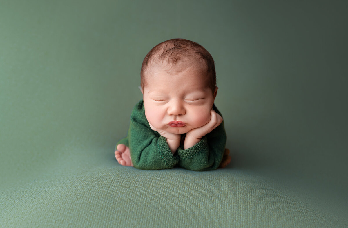 JGP_Newborn_Model_2024-4