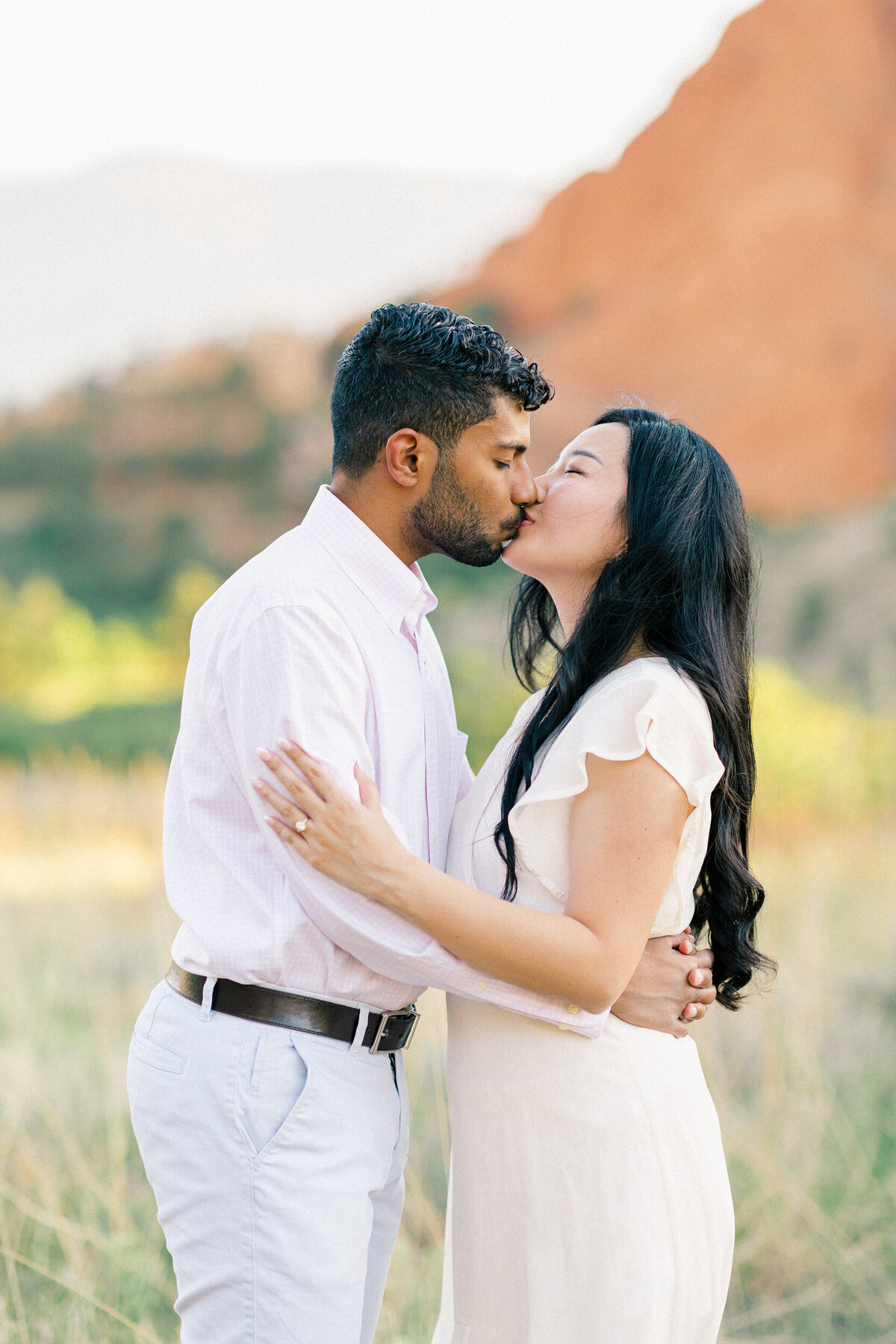 Garden-Of-The-Gods-Engagement-Photos-3