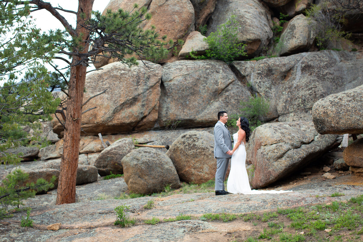 Black-Canyon-Inn-The-Boulders-Estes-Park-Wedding-8