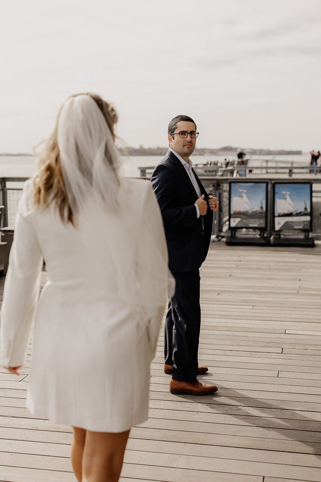 intimate wedding photographer brooklyn bridge