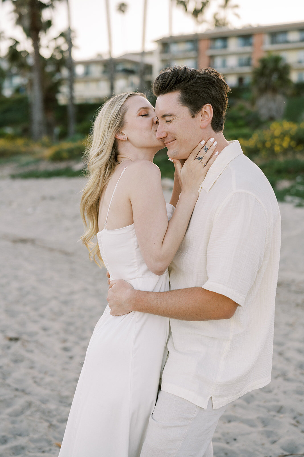 santa-barbara-courthouse-engagement-photos-219_websize