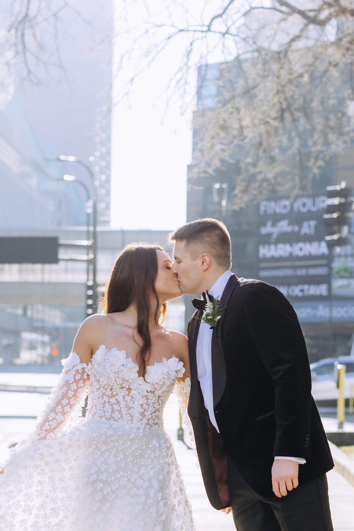 Emily&Chase_TheRenaissanceTheDepot_FlowEventGroup-502