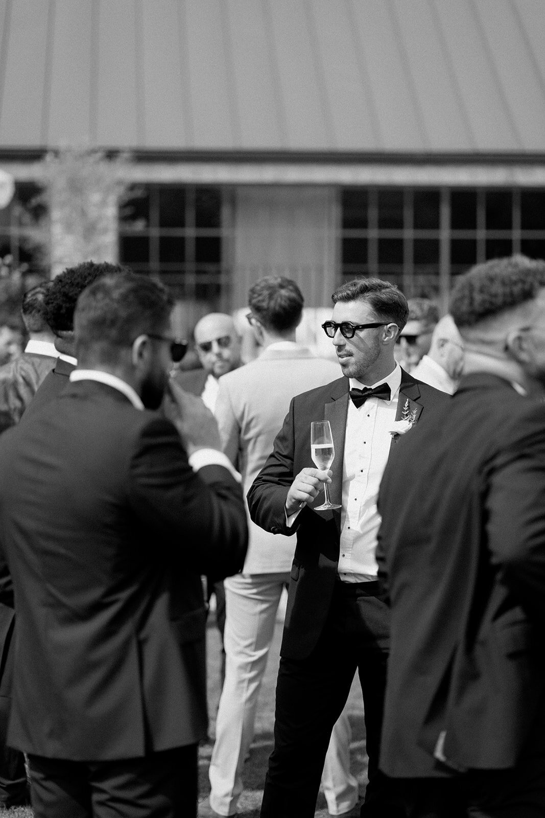 COCKTAIL HOUR_LL301143